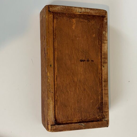 Vintage Primitive Wooden Lidded Trinket Box Plain - Picture 8 of 12